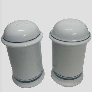 Dansk Bistro Christianshavn Green Salt and Pepper Set
4.5 inches tall